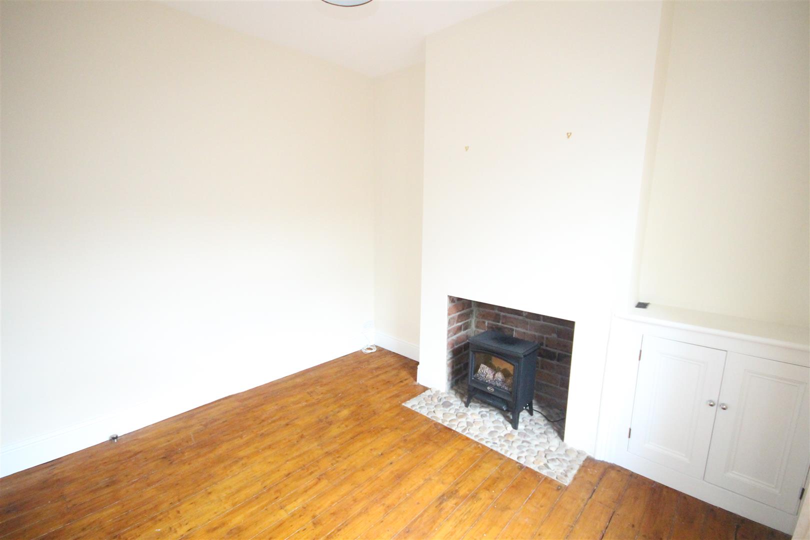 2 bedroom end terrace house Let Agreed in Earby - 2016-08-12 11.39.19.jpg
